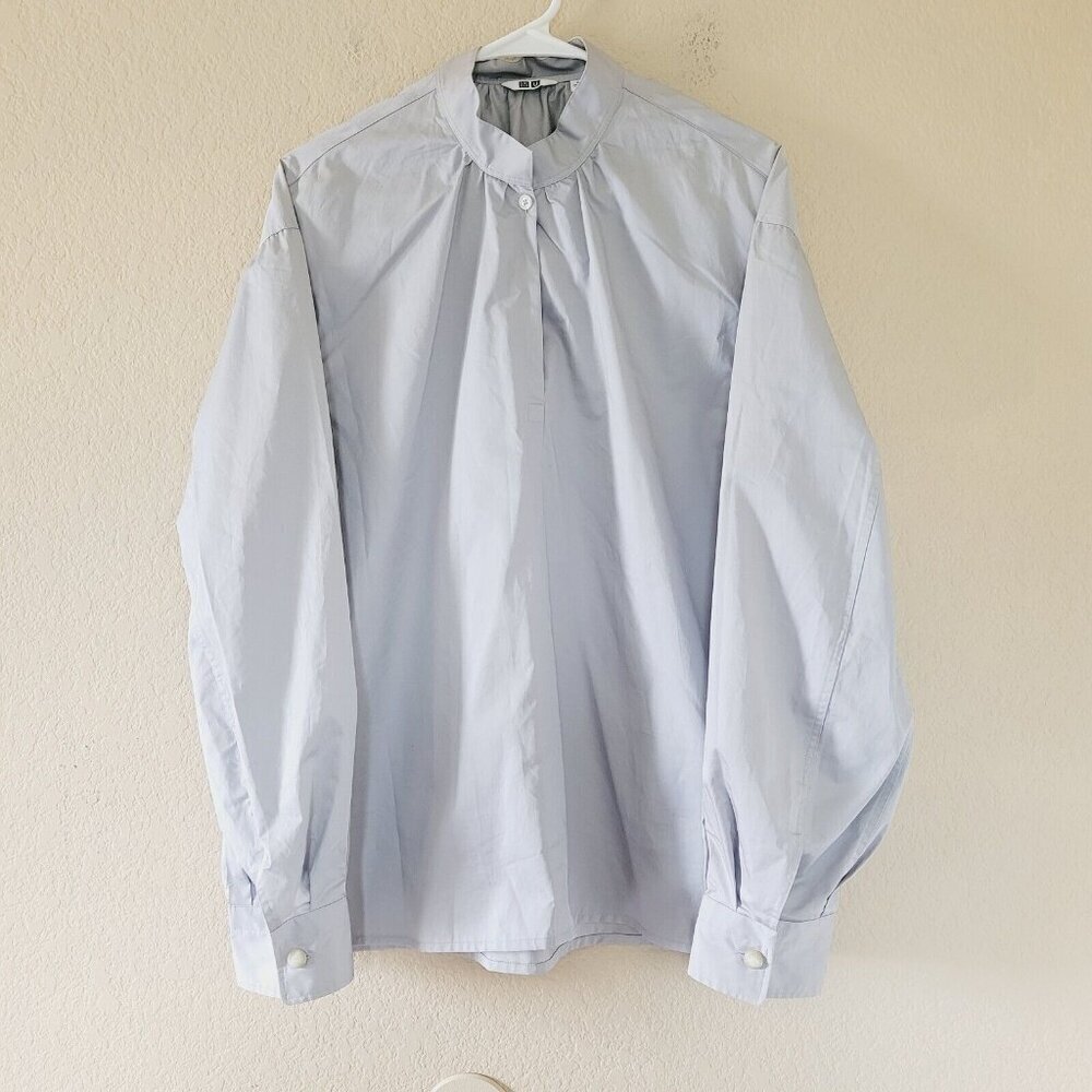 UNIQLO Womens Shirt Size Medium Gray Woven Gather Airy Lightweight Button Loose